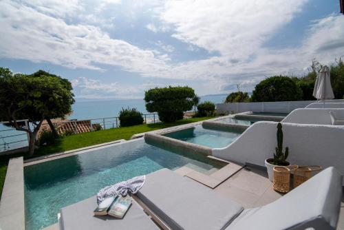 luxury hotels in Áfitos