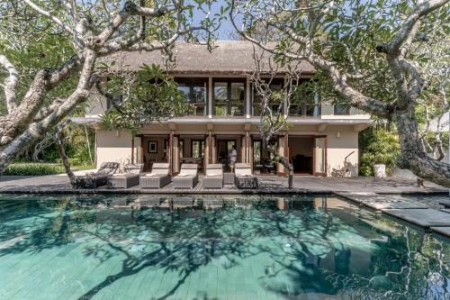 luxury hotels in Badung