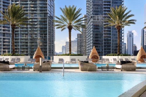 luxury hotels in Miami Beach