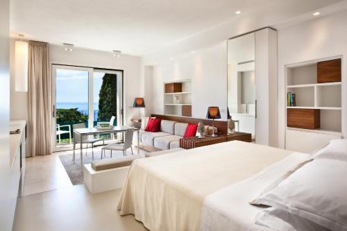 luxury hotels in Taormina Coast