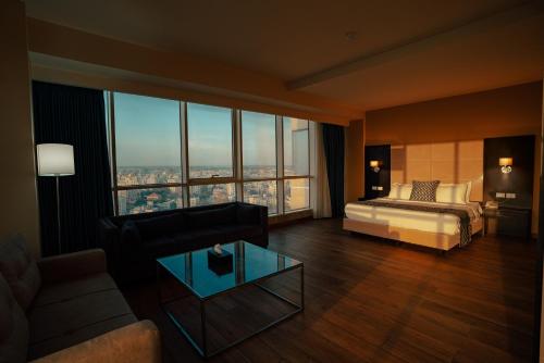 luxury hotels in Tel Aviv
