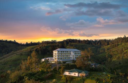 luxury hotels in Nuwara Eliya District