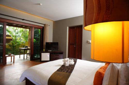 luxury hotels in Khao Lak