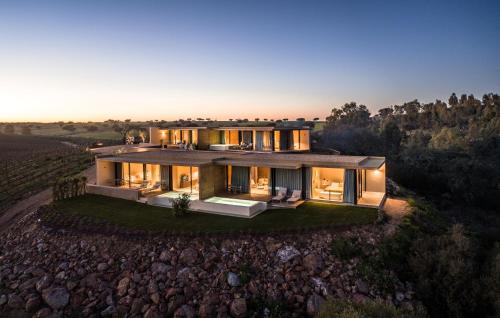 luxury hotels in Evora District