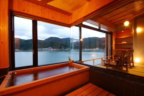 luxury hotels in Toyooka