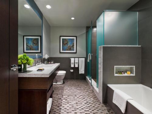 luxury hotels in Times Square