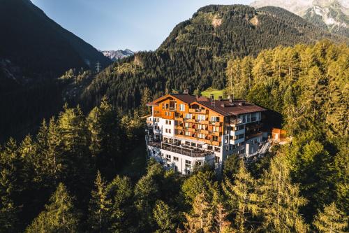 luxury hotels in Mayrhofen-Hippach