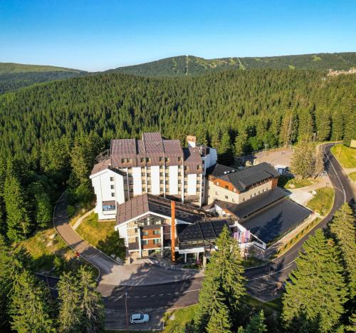 luxury hotels in Raska Region
