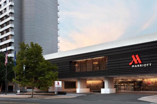 luxury hotels in Arlington