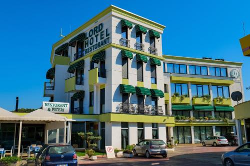 luxury hotels in Golem