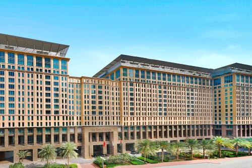 luxury hotels in Uae Supply Target