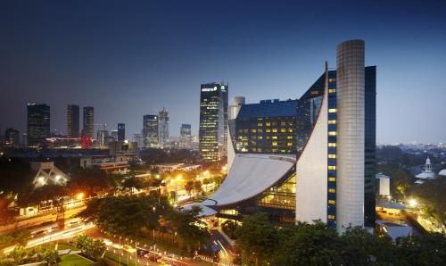luxury hotels in Jakarta Province