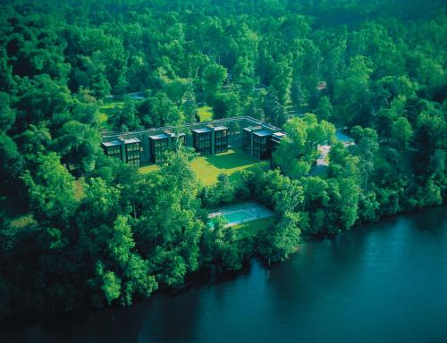 luxury hotels in Charleston Area