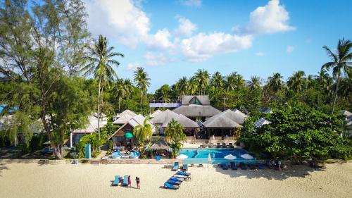 luxury hotels in Lipa Noi