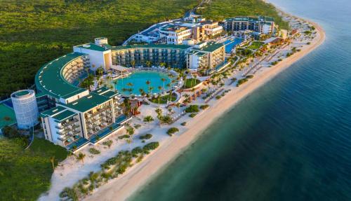 luxury hotels in Puerto Morelos
