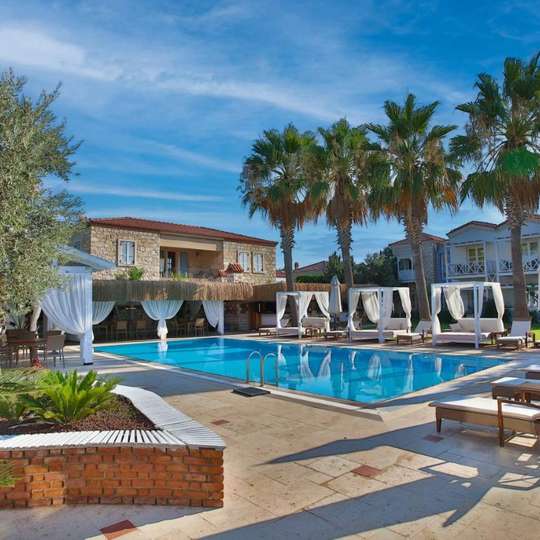 luxury hotels in Cesme