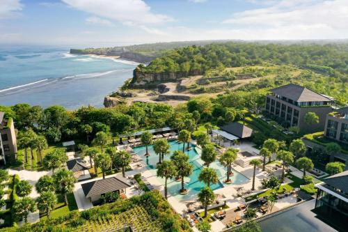 luxury hotels in Uluwatu