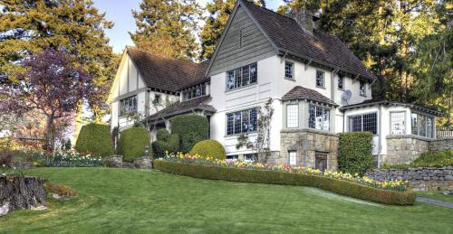 luxury hotels in Lower Mainland British Columbia