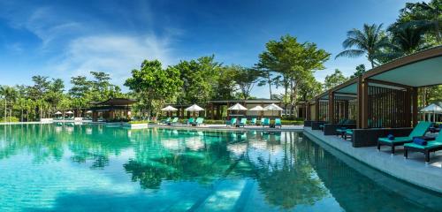 luxury hotels in Klong Muang Beach