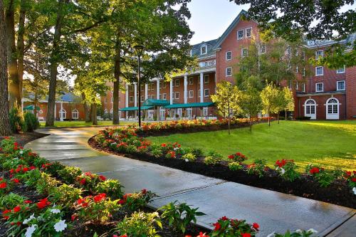 luxury hotels in Saratoga Springs