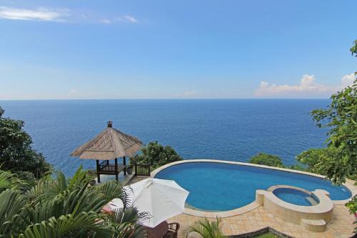 luxury hotels in Karangasem