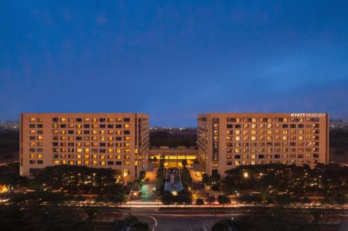 luxury hotels in West Zone