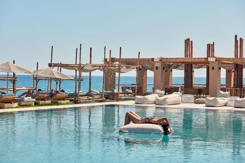 luxury hotels in West Crete