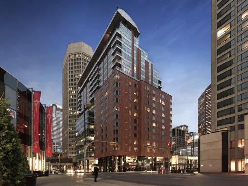 luxury hotels in Calgary Region