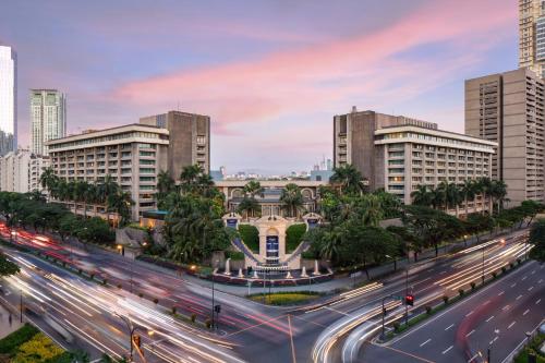 luxury hotels in Metro Manila
