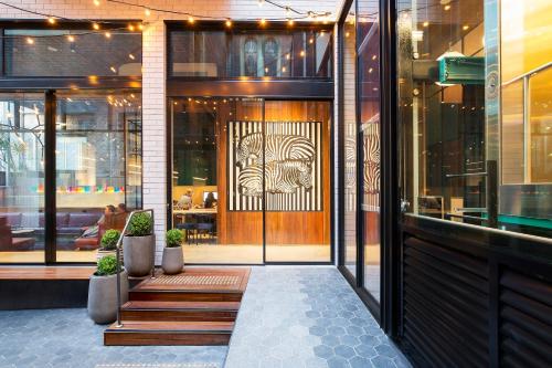 luxury hotels in Chippendale