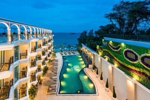 luxury hotels in Pattaya North