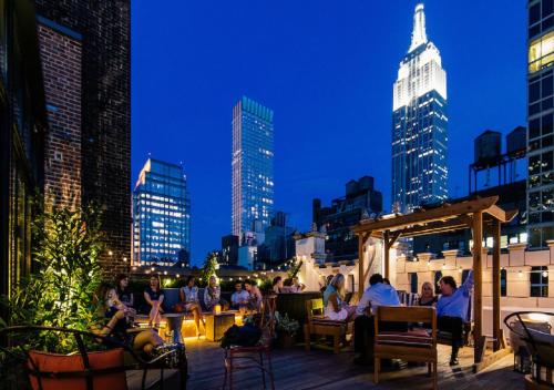 luxury hotels in Times Square