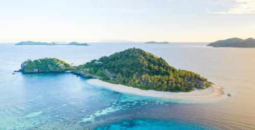 luxury hotels in Fiji Outer Islands