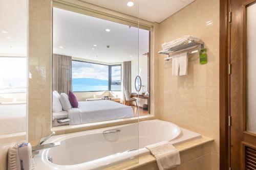 luxury hotels in Danang And Vicinity