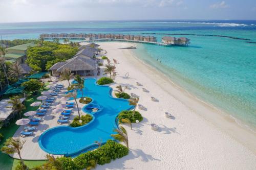 luxury hotels in Raa Atoll