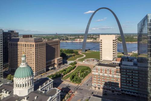 luxury hotels in Saint Louis