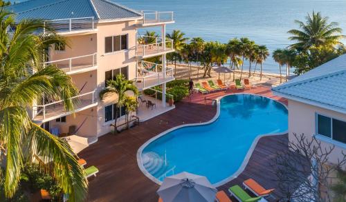 luxury hotels in Placencia Village