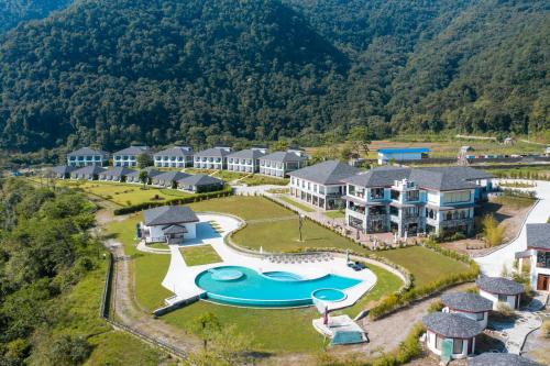 luxury hotels in Pokhara