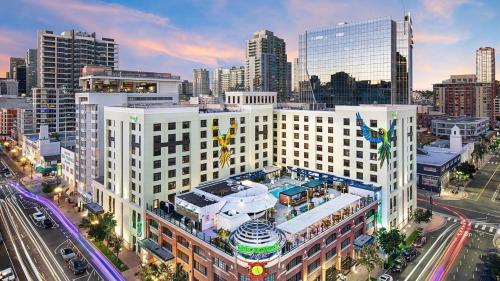 luxury hotels in San Diego Metropolitan Area