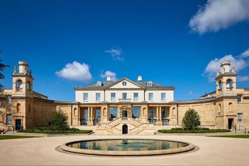 luxury hotels in Hillingdon