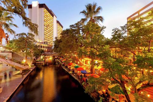 luxury hotels in Greater San Antonio