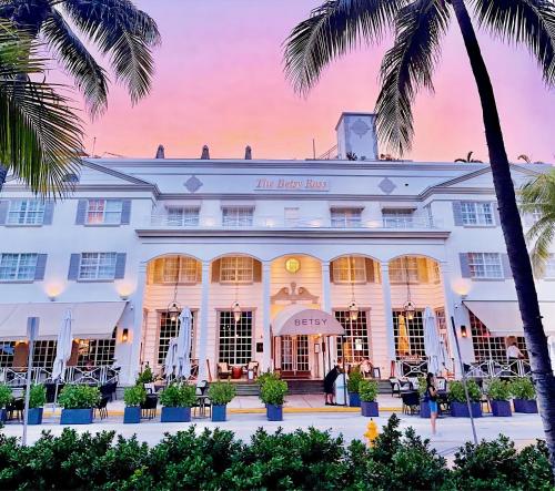 luxury hotels in Miami Beach