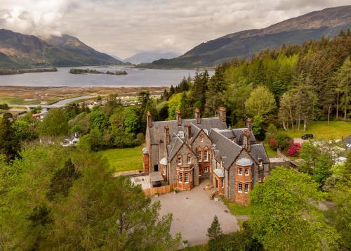 luxury hotels in Highland