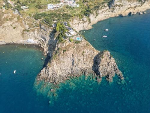 luxury hotels in Ischia Island