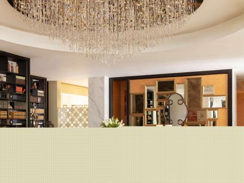 luxury hotels in Metro Manila