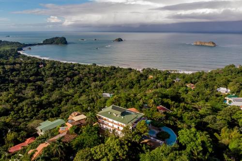 luxury hotels in Uvita
