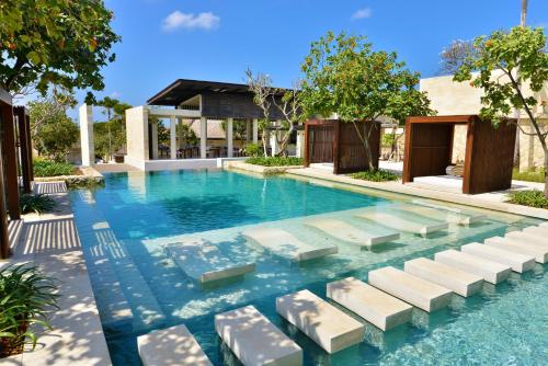 luxury hotels in Nusa Dua