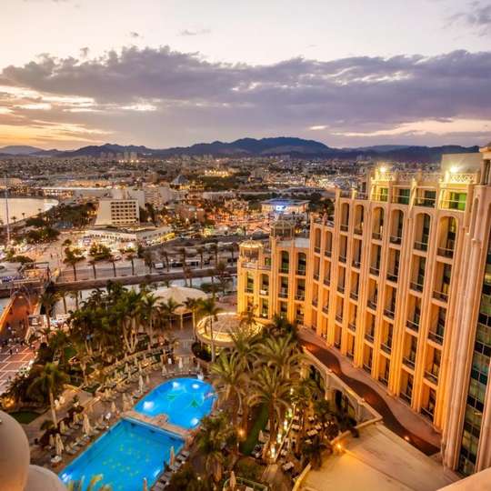 luxury hotels in Taba