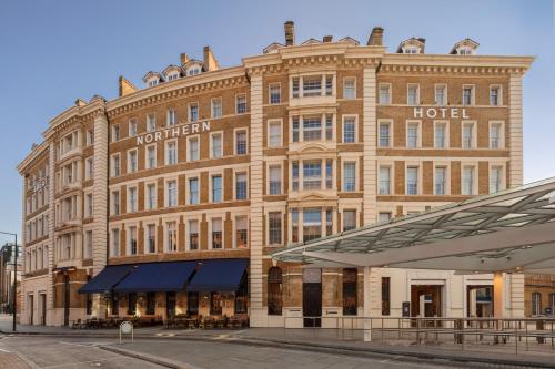 luxury hotels in Saint Pancras