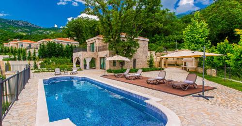 luxury hotels in Montenegro